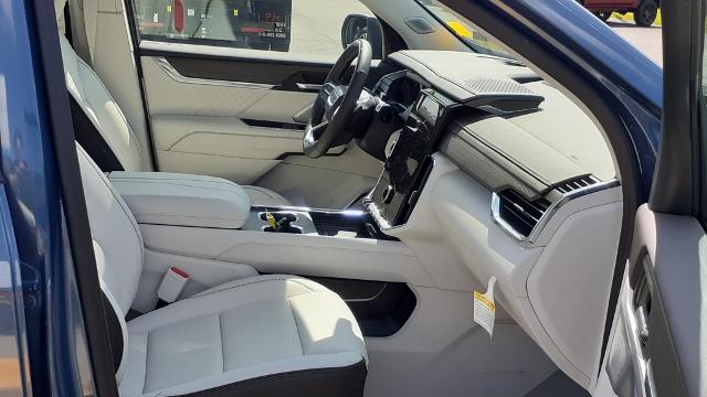 2024 GMC Acadia Vehicle Photo in ROXBORO, NC 27573-6143