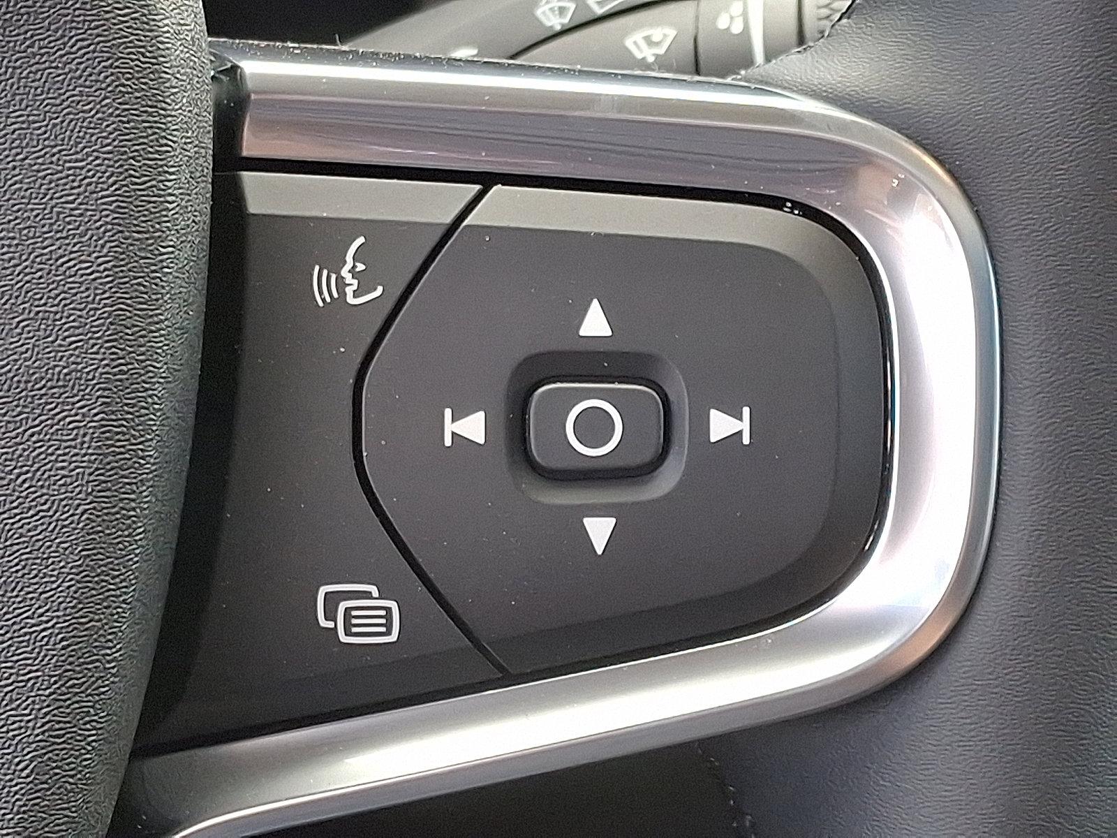 2025 Volvo XC40 Vehicle Photo in Trevose, PA 19053