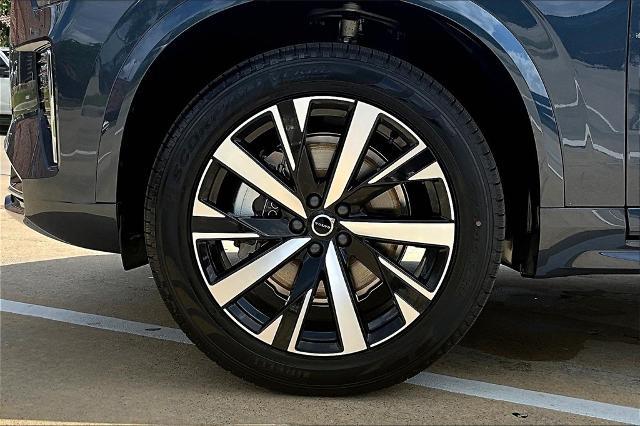 2025 Volvo XC90 Vehicle Photo in Houston, TX 77007