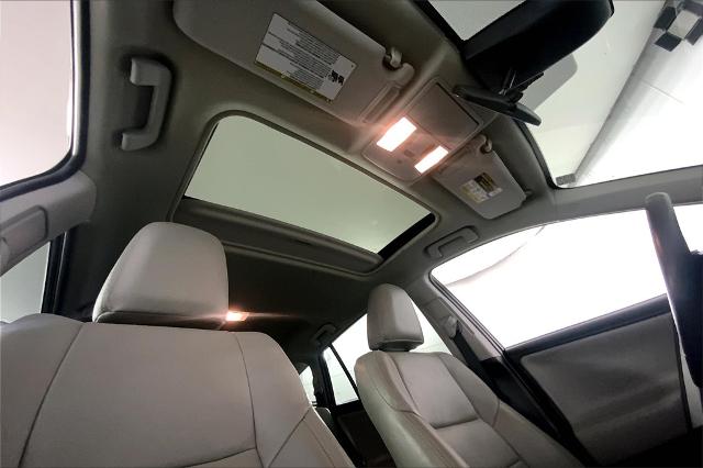 2017 Toyota RAV4 Vehicle Photo in Lees Summit, MO 64086