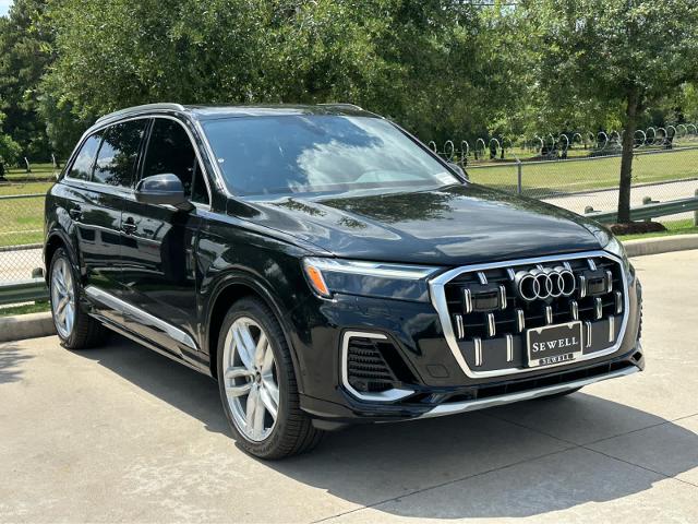 2025 Audi Q7 Vehicle Photo in HOUSTON, TX 77090