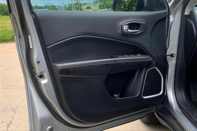 2021 Jeep Compass Vehicle Photo in KANSAS CITY, MO 64114-4545