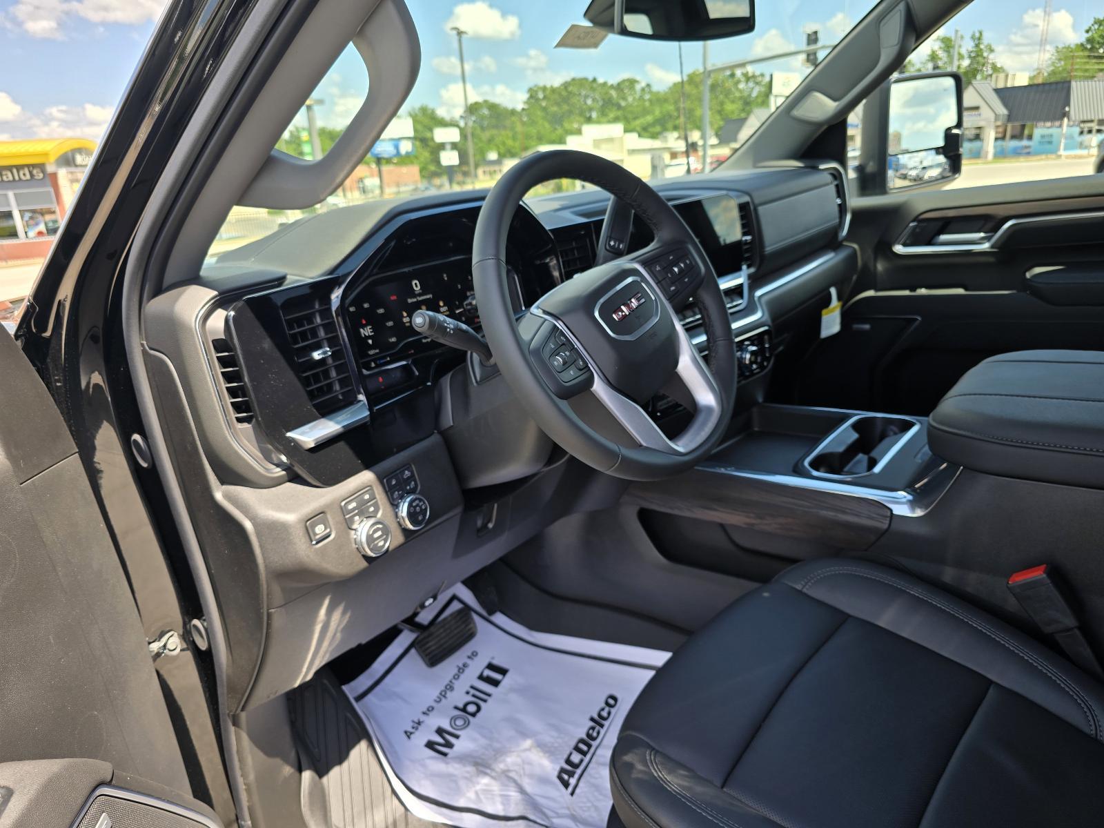 2025 GMC Sierra 2500 HD Vehicle Photo in Rolla, MO 65401