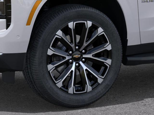 2025 Chevrolet Suburban Vehicle Photo in APPLETON, WI 54914-4656
