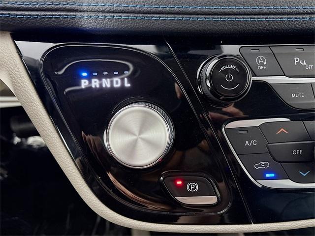 2021 Chrysler Pacifica Vehicle Photo in Puyallup, WA 98371