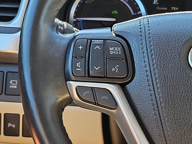 2019 Toyota Highlander Vehicle Photo in TREVOSE, PA 19053-4984