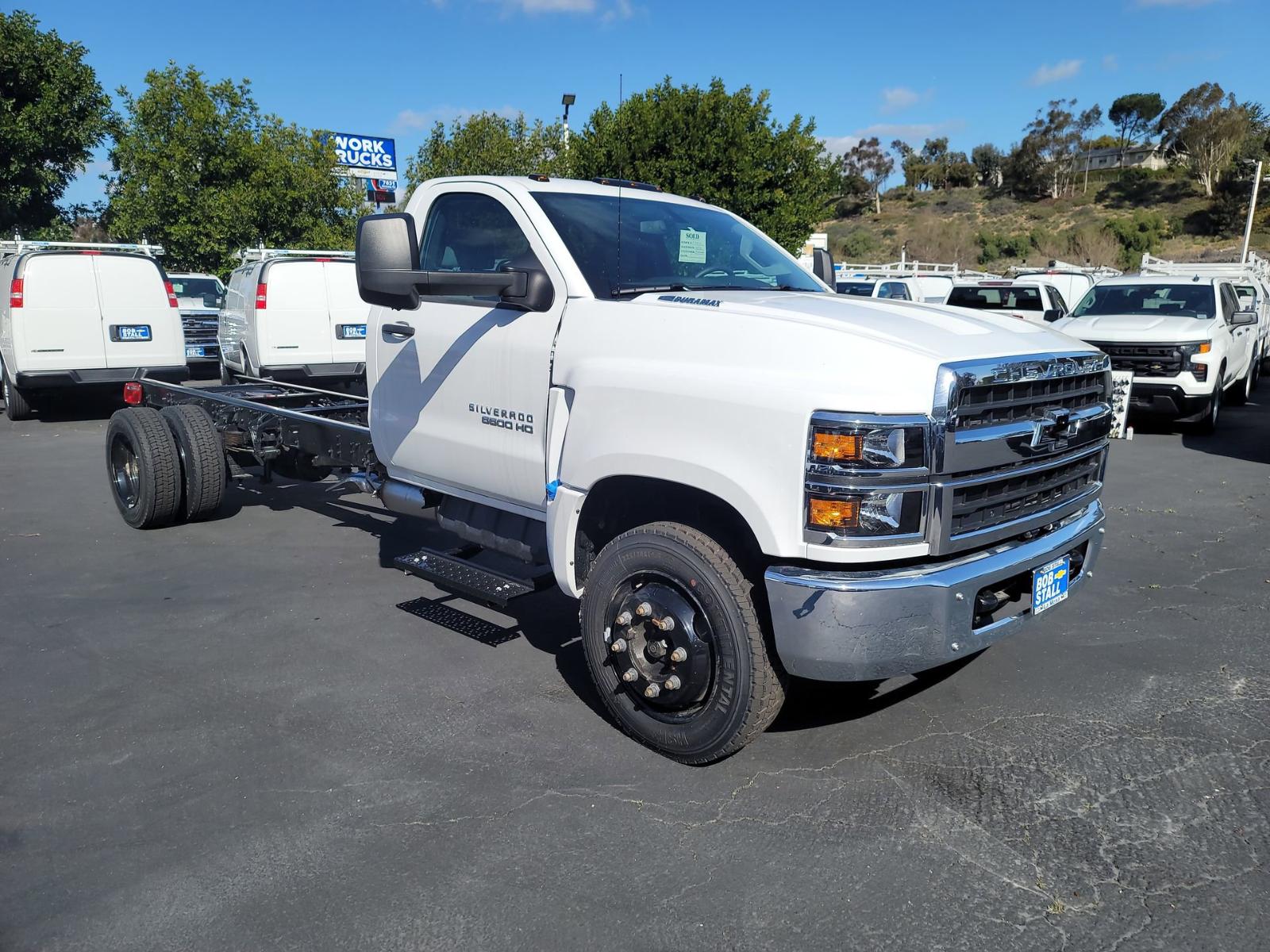 2023 Chevrolet Silverado Chassis Cab Vehicle Photo in LA MESA, CA 91942-8211