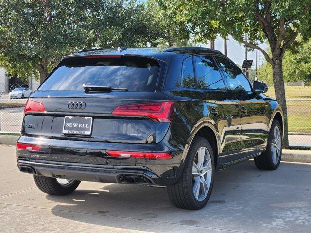 2025 Audi Q5 Vehicle Photo in HOUSTON, TX 77090