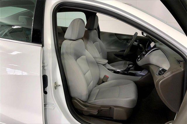 2022 Chevrolet Malibu Vehicle Photo in KANSAS CITY, MO 64114-4502