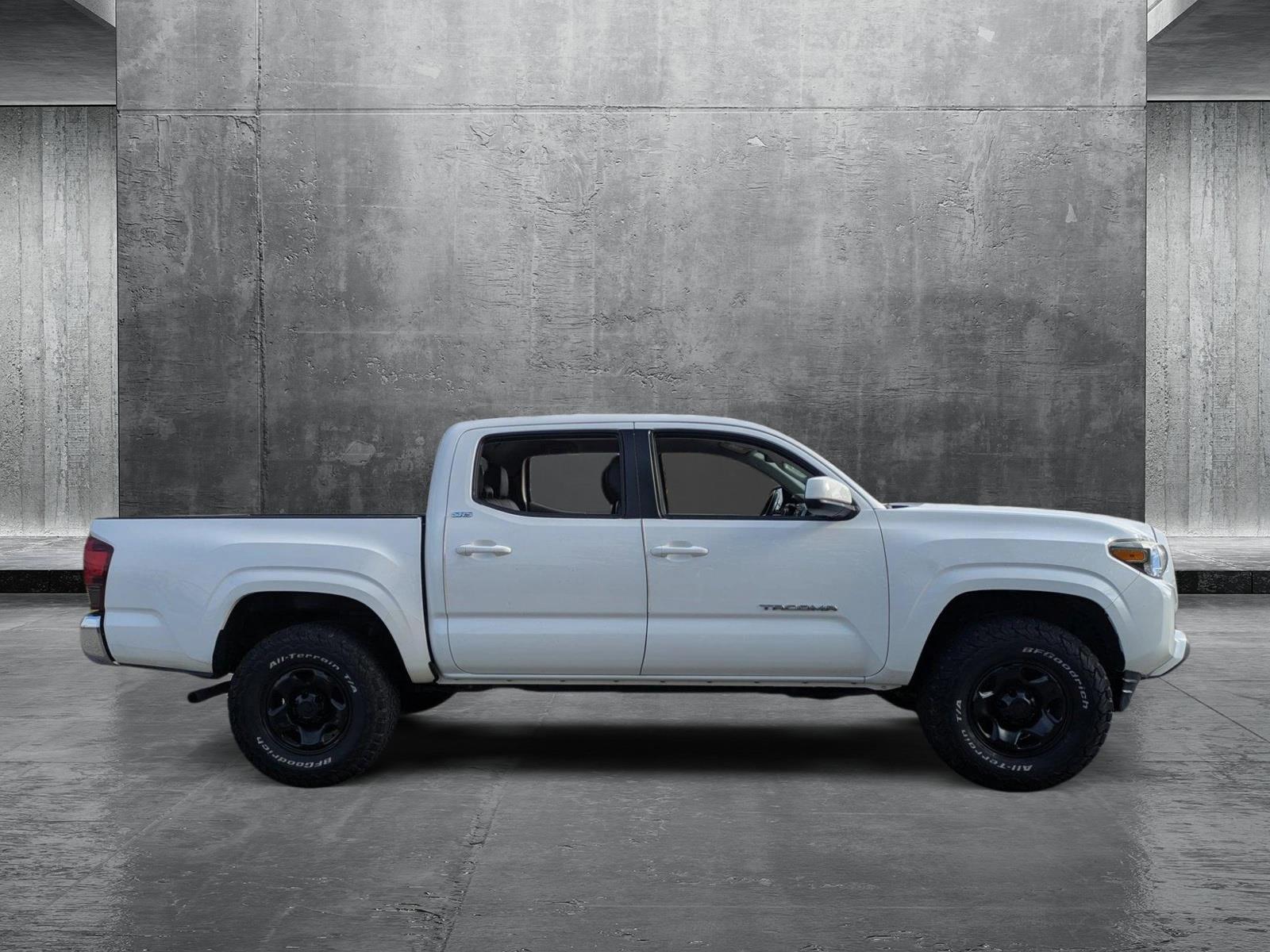 2019 Toyota Tacoma 2WD Vehicle Photo in Sarasota, FL 34231