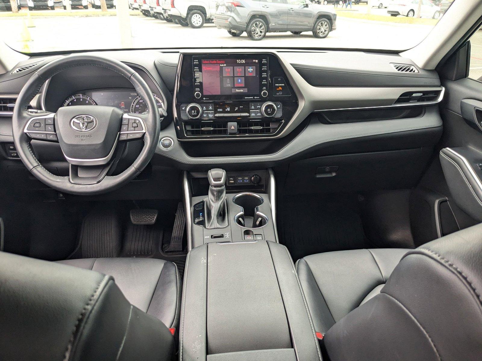 2022 Toyota Highlander Vehicle Photo in Winter Park, FL 32792