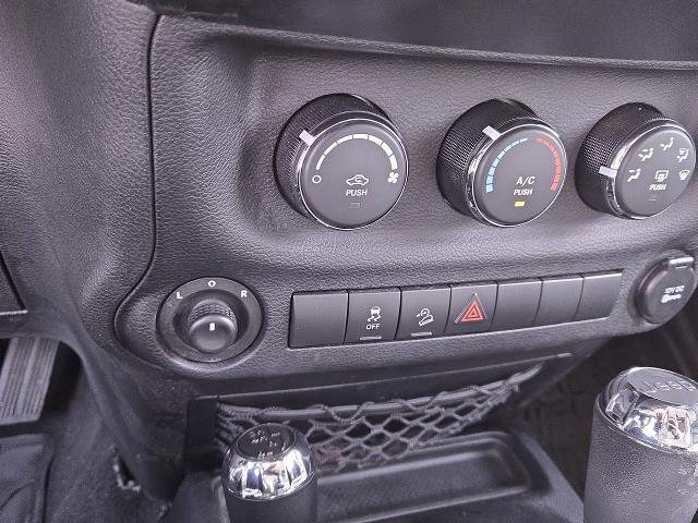 2014 Jeep Wrangler Unlimited Vehicle Photo in NEDERLAND, TX 77627-8017