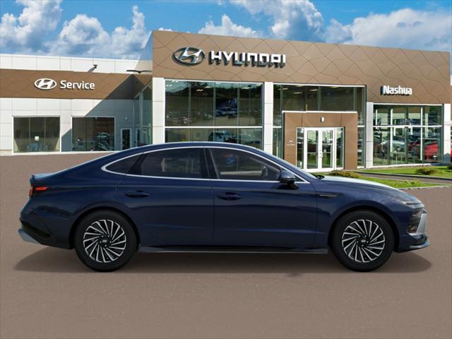 2025 Hyundai SONATA Hybrid Vehicle Photo in Nashua, NH 03060