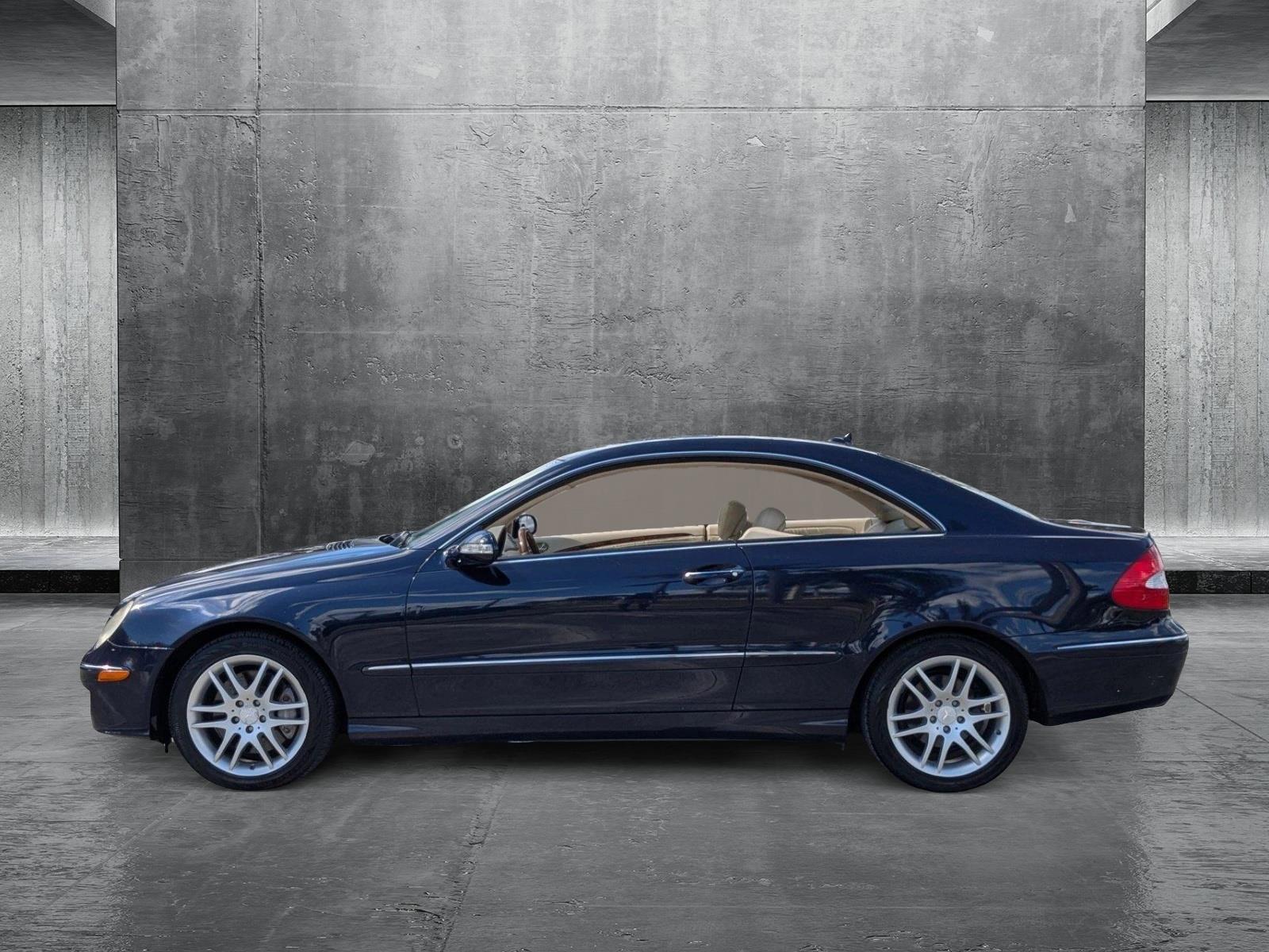 2009 Mercedes-Benz CLK-Class Vehicle Photo in PEMBROKE PINES, FL 33024-6534