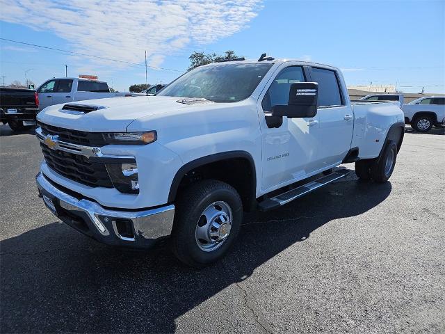 2025 Chevrolet Silverado 3500 HD Vehicle Photo in EASTLAND, TX 76448-3020