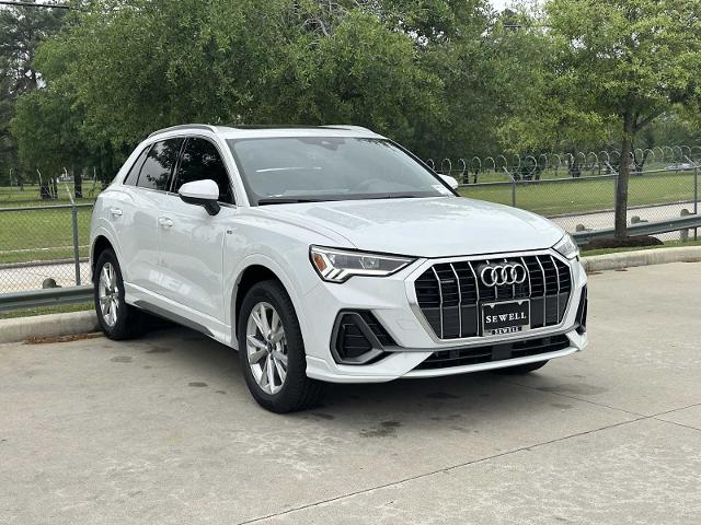 2025 Audi Q3 Vehicle Photo in HOUSTON, TX 77090