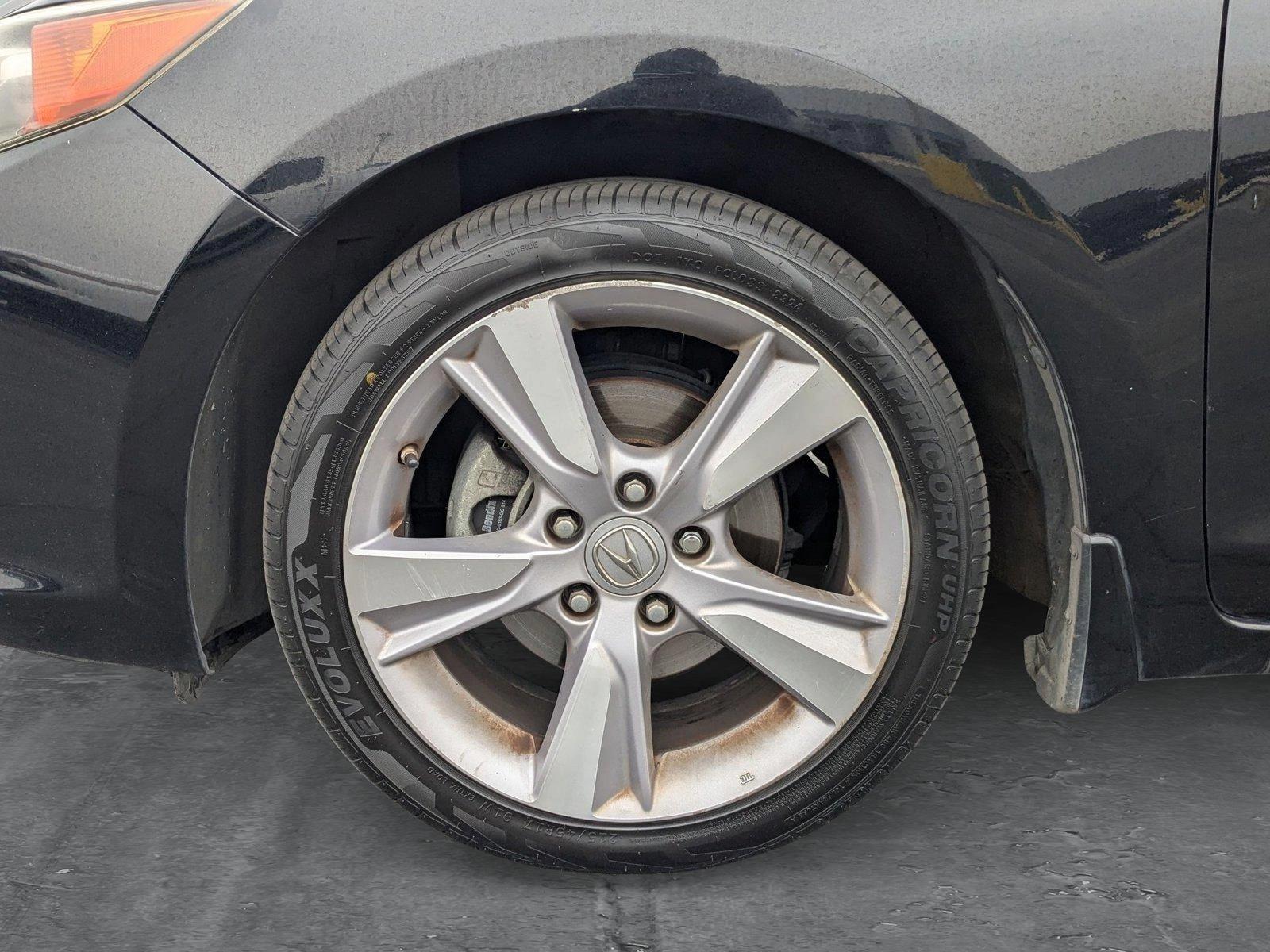 2013 Acura ILX Vehicle Photo in VALENCIA, CA 91355-1705
