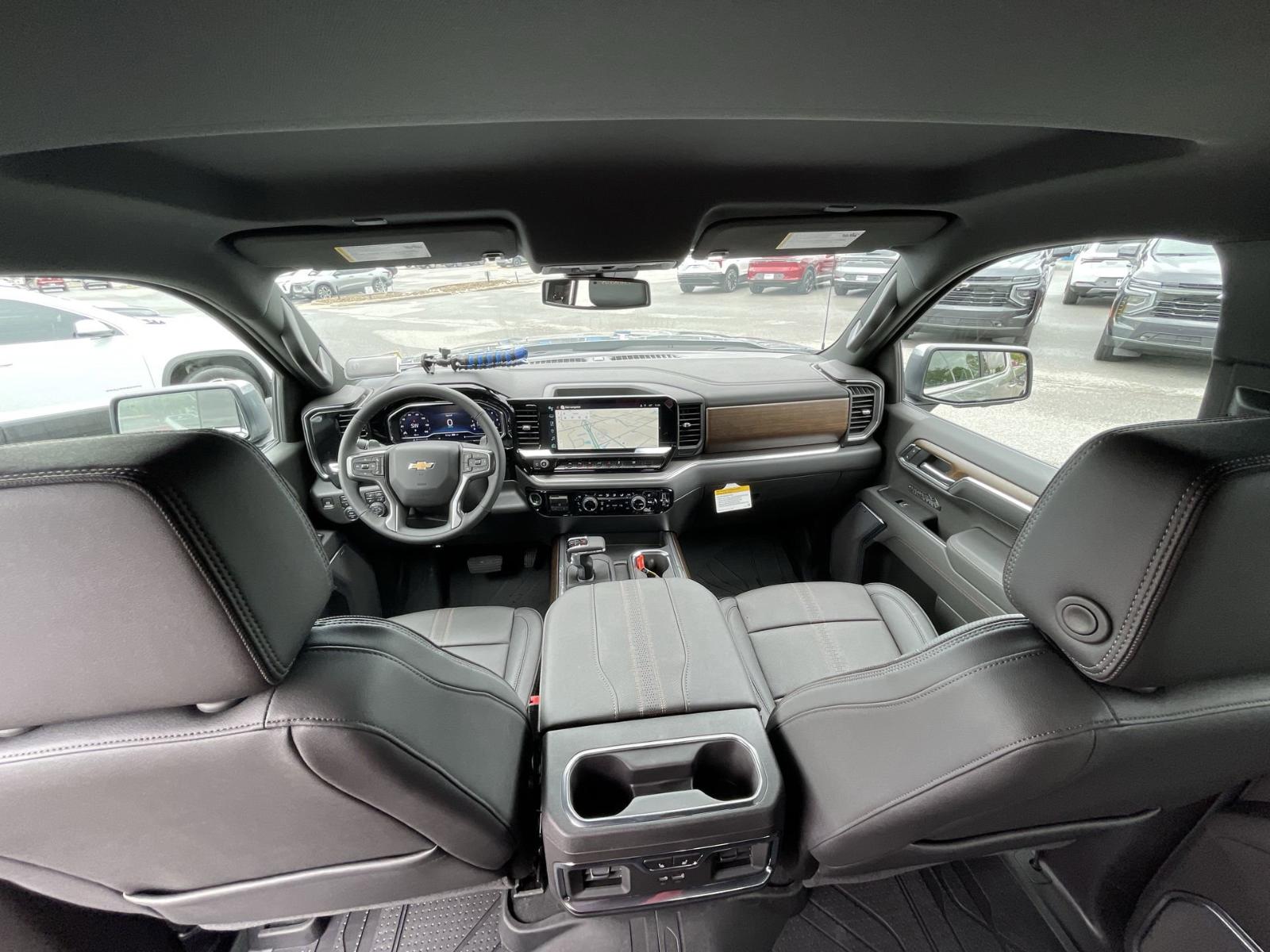 2025 Chevrolet Silverado 1500 Vehicle Photo in BENTONVILLE, AR 72712-4322