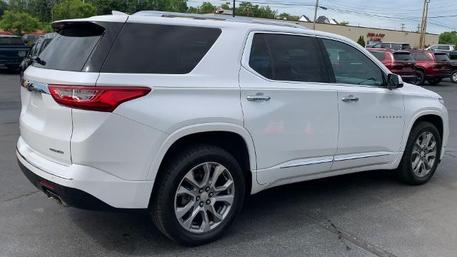 2019 Chevrolet Traverse Vehicle Photo in MOON TOWNSHIP, PA 15108-2571