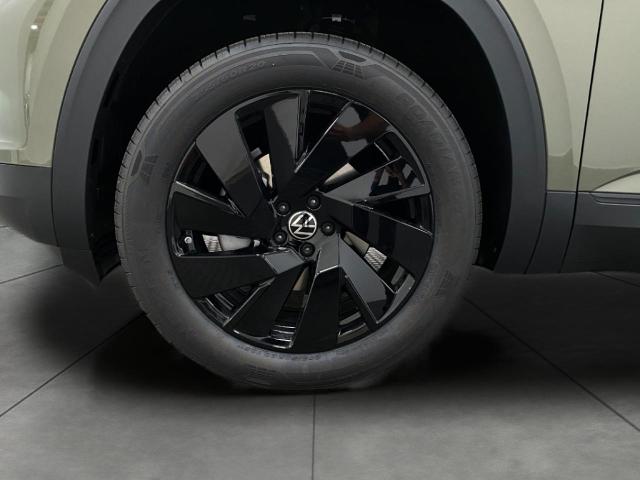 2025 Volkswagen Atlas Vehicle Photo in Appleton, WI 54913