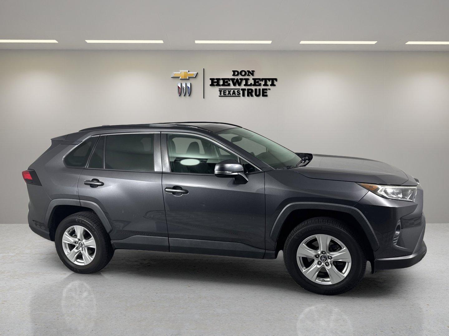 2019 Toyota RAV4 Vehicle Photo in GEORGETOWN, TX 78626-7508
