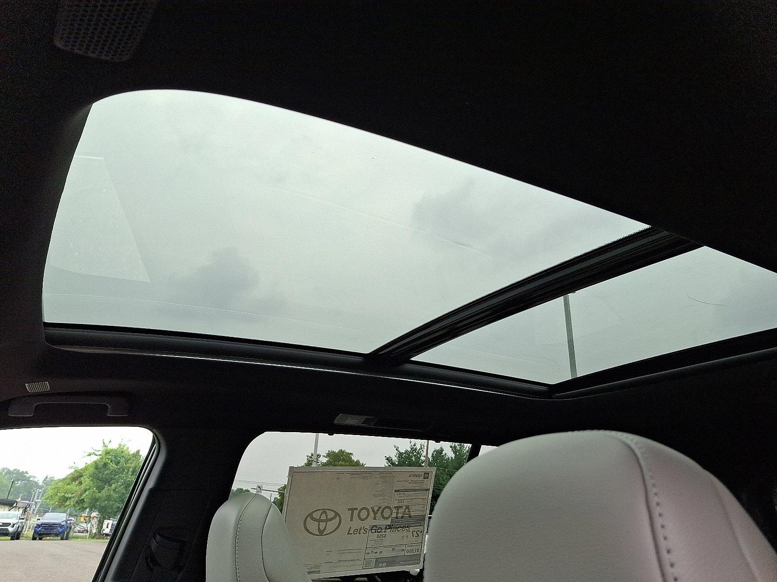 2025 Toyota Grand Highlander Vehicle Photo in Trevose, PA 19053