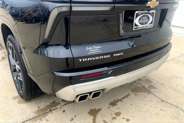 2024 Chevrolet Traverse Vehicle Photo in TOPEKA, KS 66609-0000