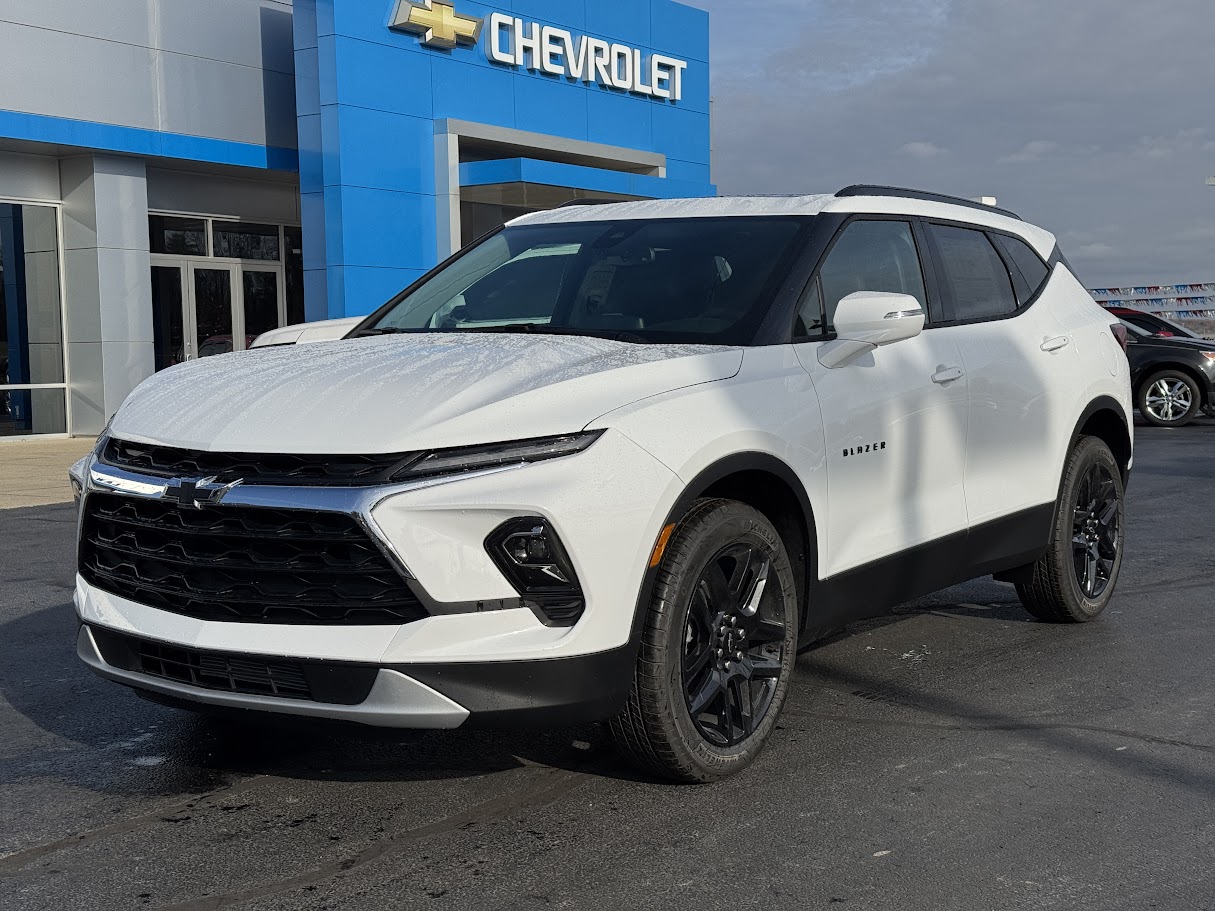 2025 Chevrolet Blazer Vehicle Photo in BOONVILLE, IN 47601-9633