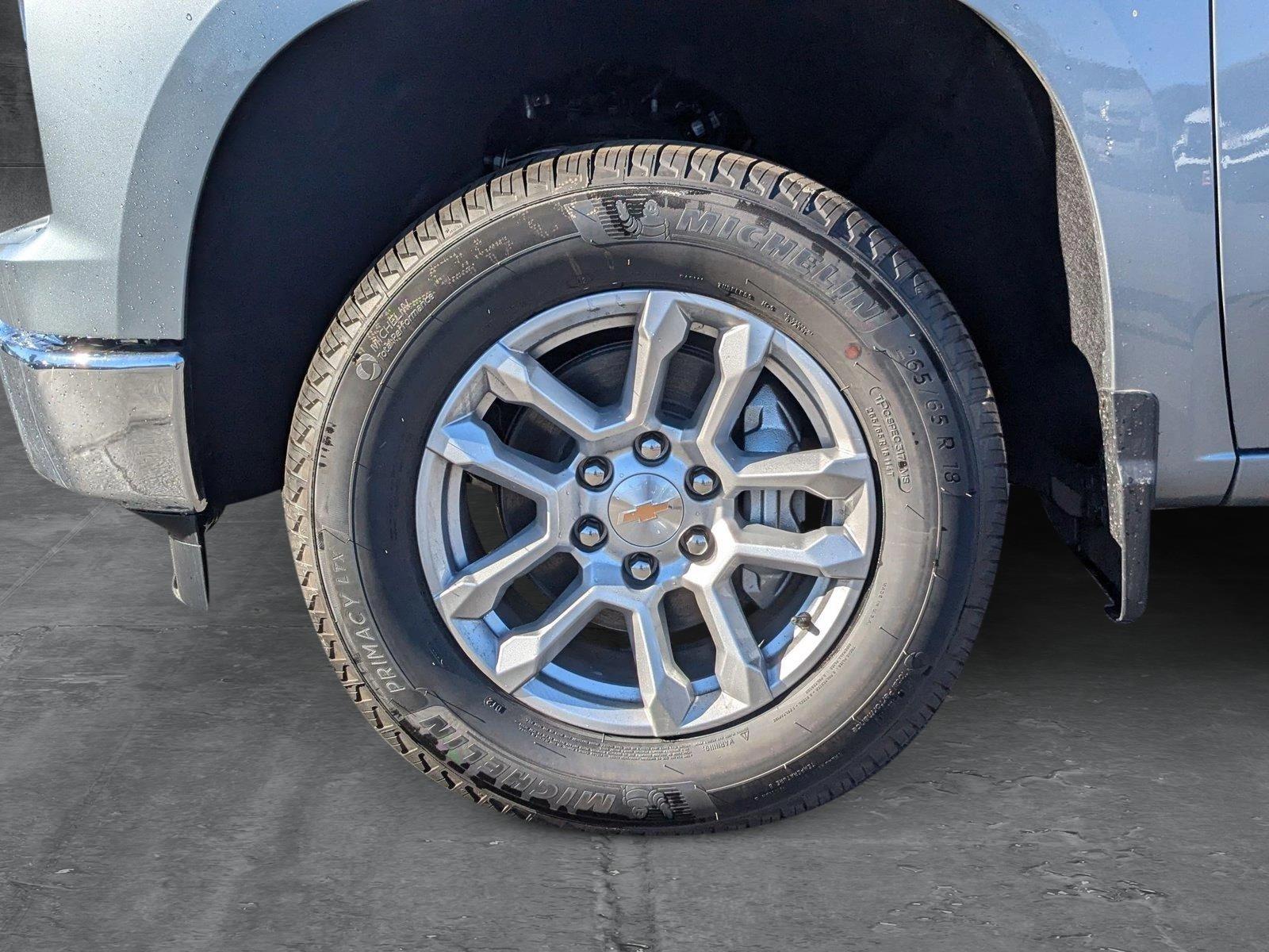 2025 Chevrolet Silverado 1500 Vehicle Photo in VALENCIA, CA 91355-1705