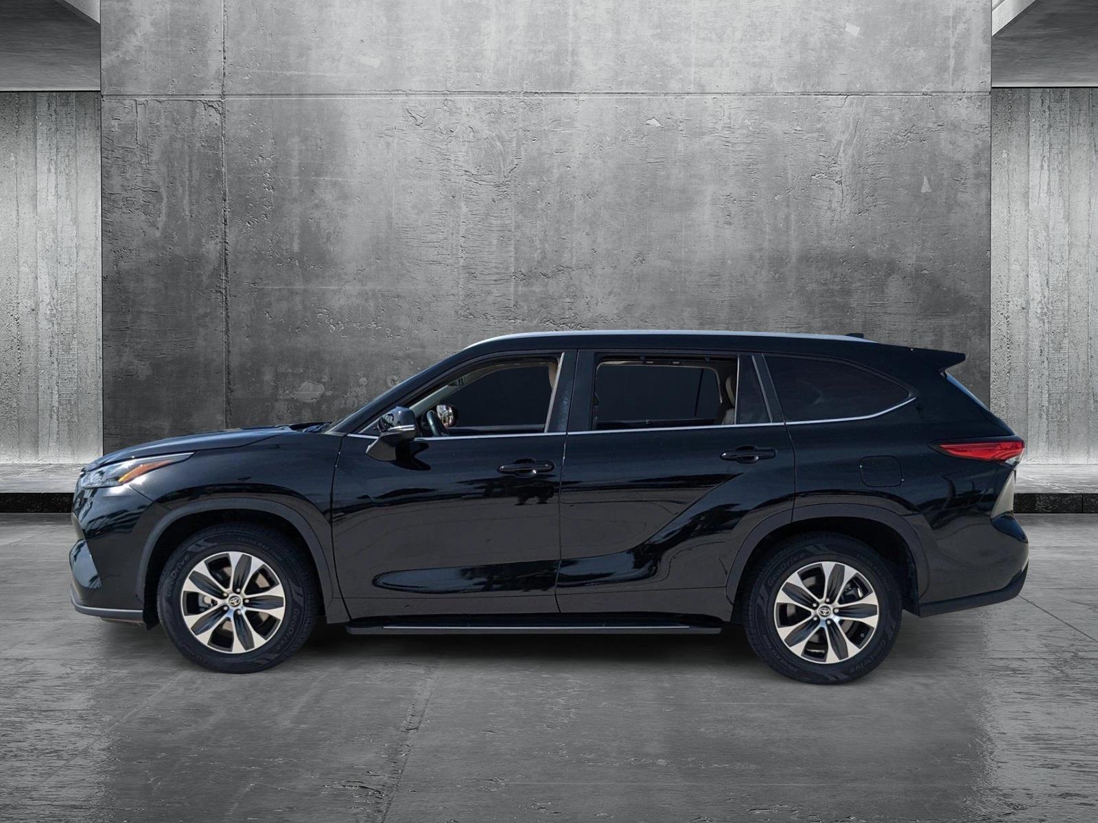 2023 Toyota Highlander Vehicle Photo in Davie, FL 33331