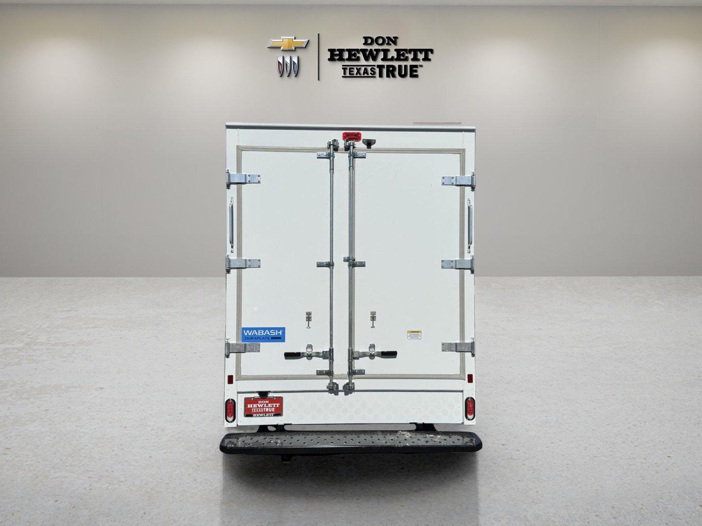 2024 Chevrolet Express Cutaway 3500 Vehicle Photo in GEORGETOWN, TX 78626-7508