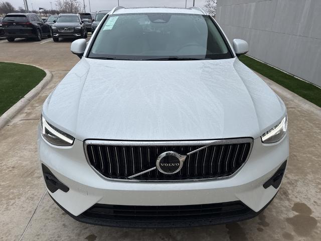 2025 Volvo XC40 Vehicle Photo in Grapevine, TX 76051