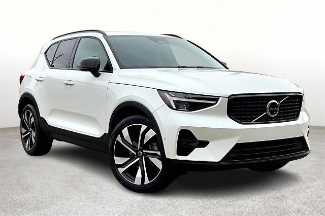 2023 Volvo XC40 Vehicle Photo in Houston, TX 77007