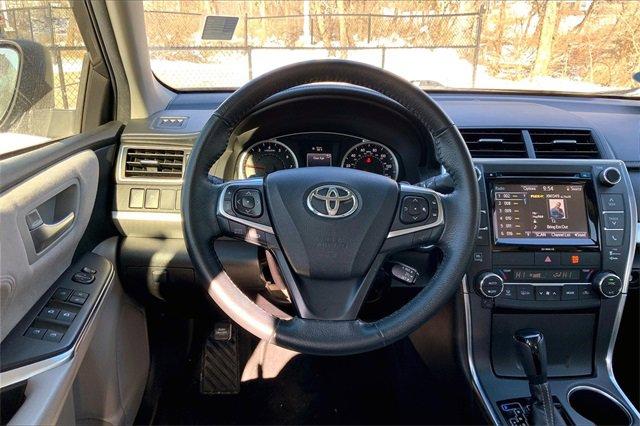 2017 Toyota Camry Vehicle Photo in KANSAS CITY, MO 64114-4545