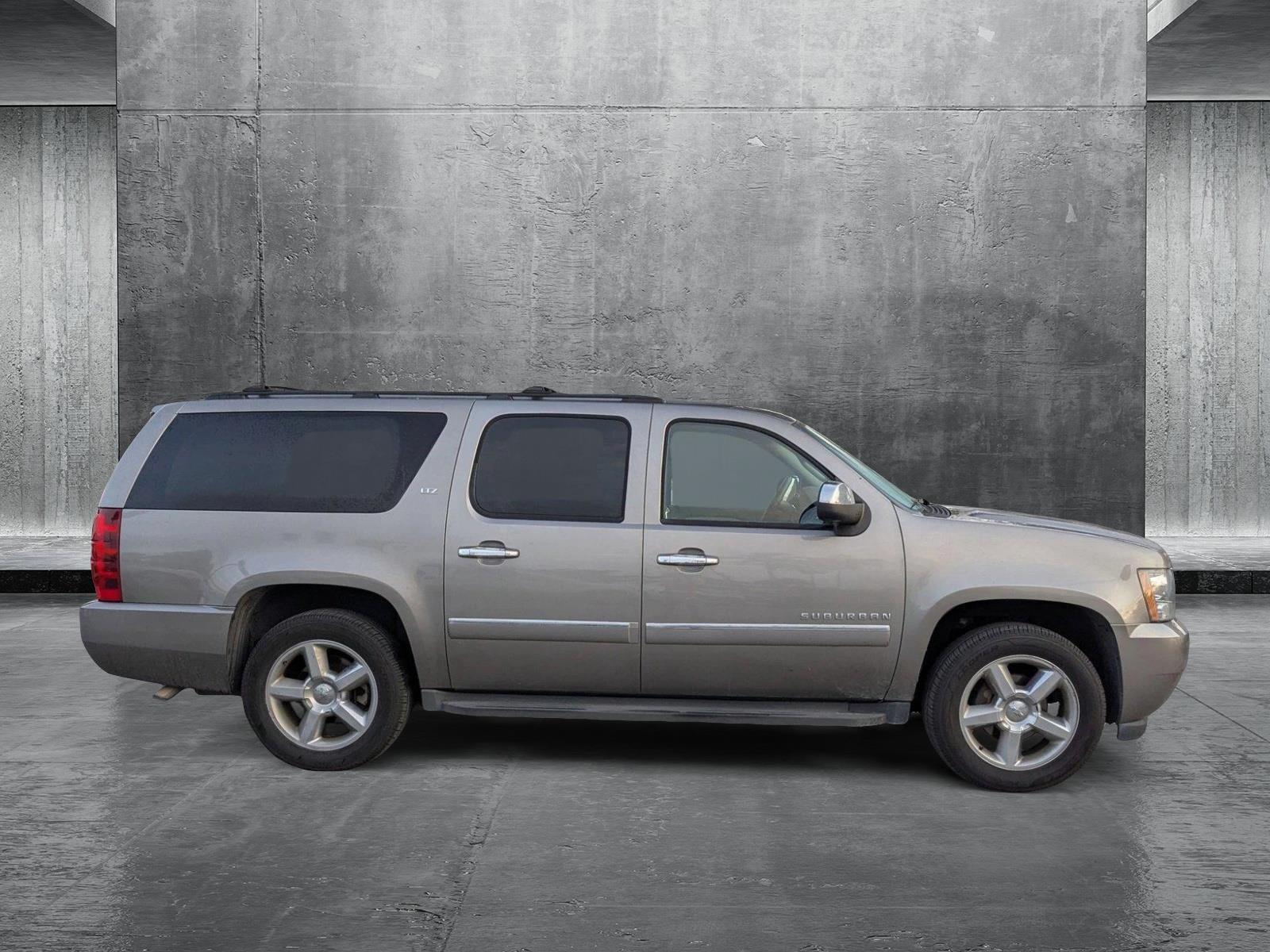 2012 Chevrolet Suburban Vehicle Photo in PEMBROKE PINES, FL 33024-6534