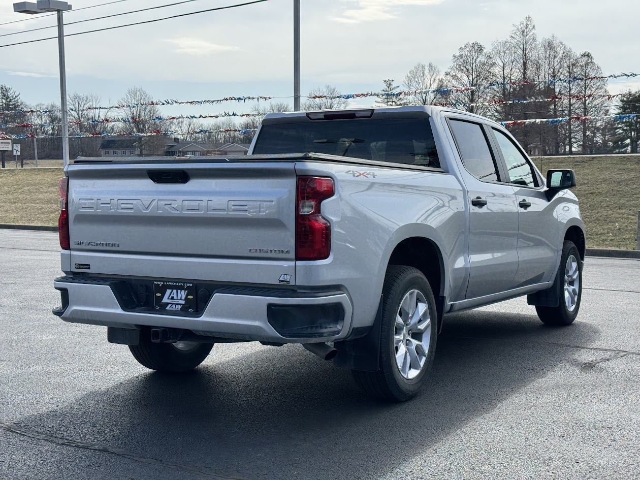 2022 Chevrolet Silverado 1500 Vehicle Photo in BOONVILLE, IN 47601-9633