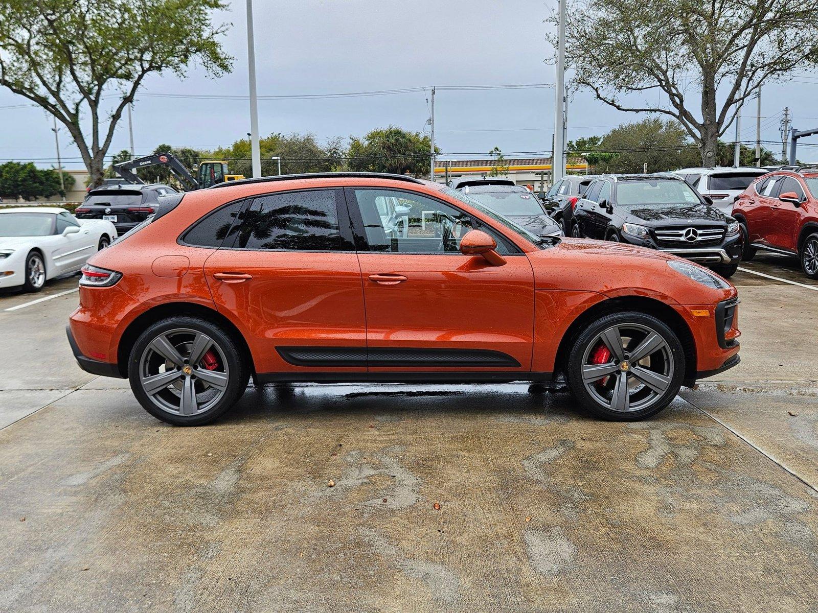 2022 Porsche Macan Vehicle Photo in Pembroke Pines , FL 33027