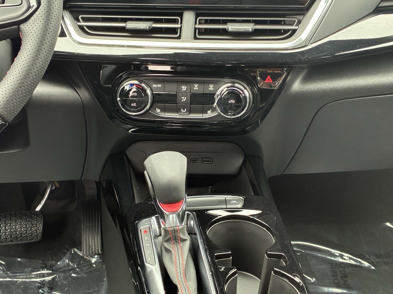 2025 Chevrolet Trax Vehicle Photo in LOS ANGELES, CA 90007-3794