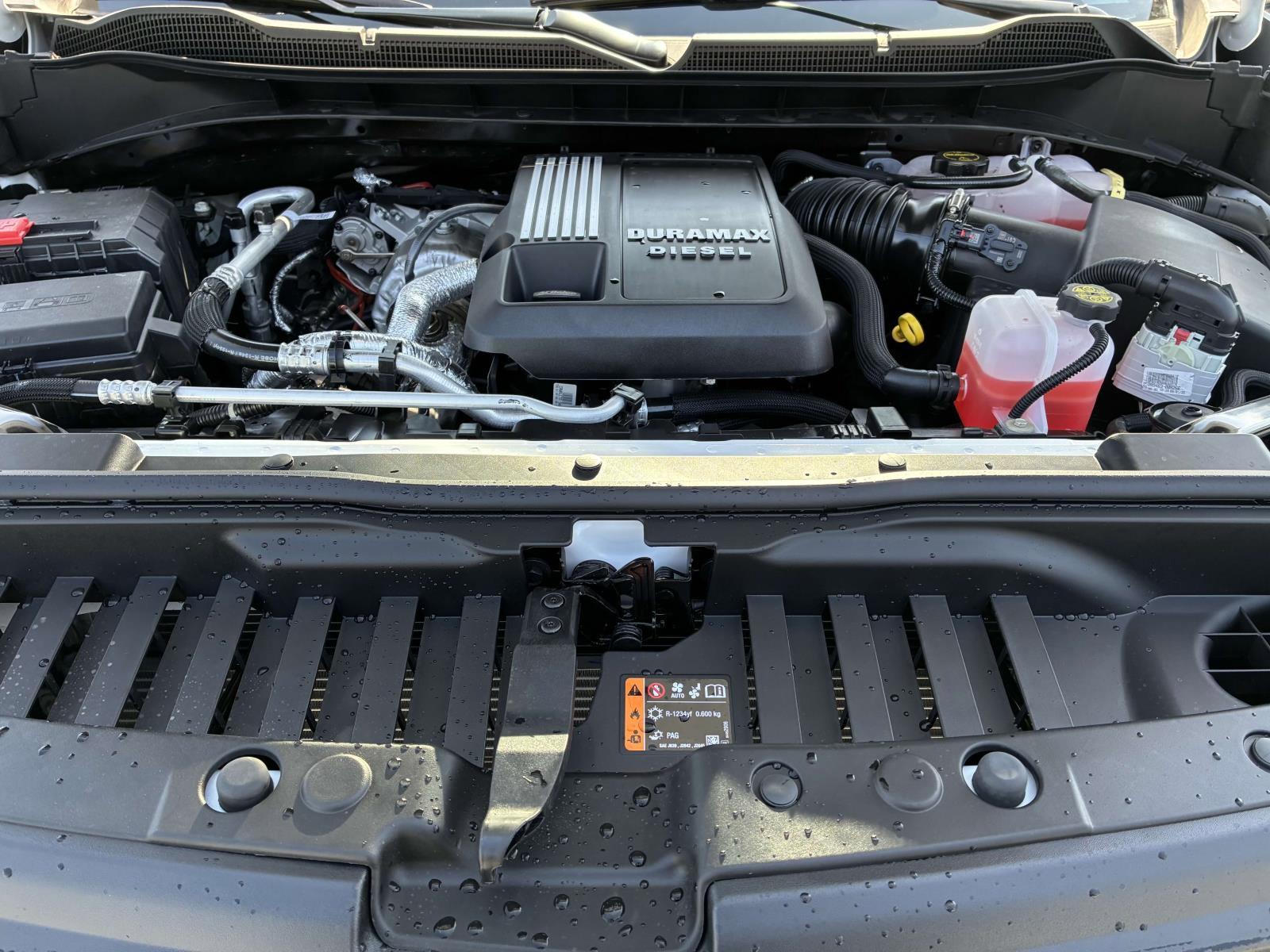 2025 Chevrolet Silverado 1500 Vehicle Photo in LOS ANGELES, CA 90007-3794