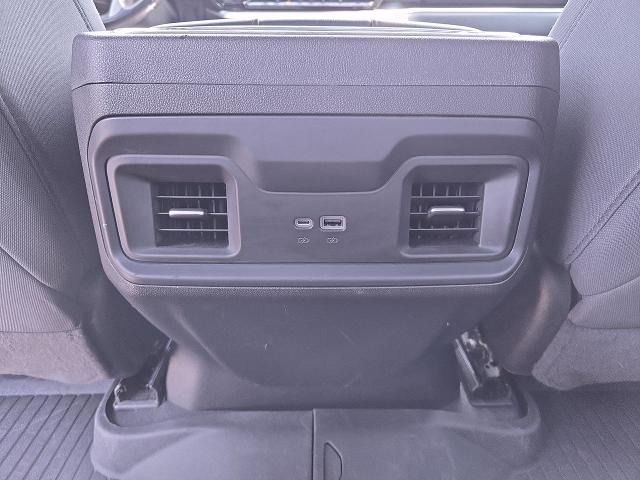 2023 Chevrolet Silverado 1500 Vehicle Photo in NEDERLAND, TX 77627-8017