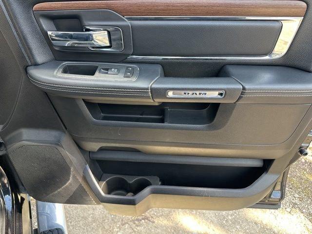 2015 Ram 1500 Vehicle Photo in MEDINA, OH 44256-9631
