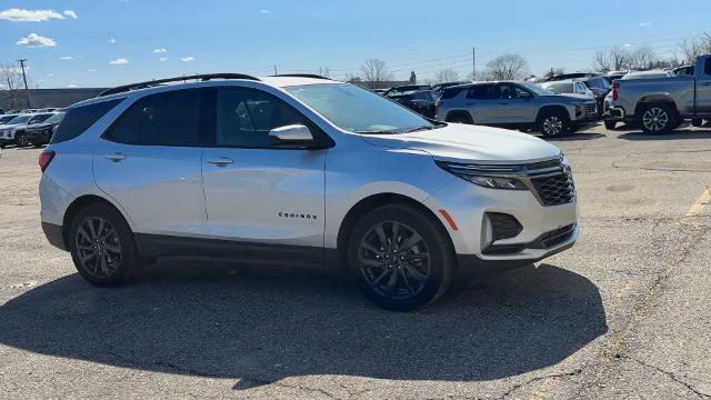 Used 2022 Chevrolet Equinox RS with VIN 3GNAXMEV4NS171742 for sale in Sterling Heights, MI