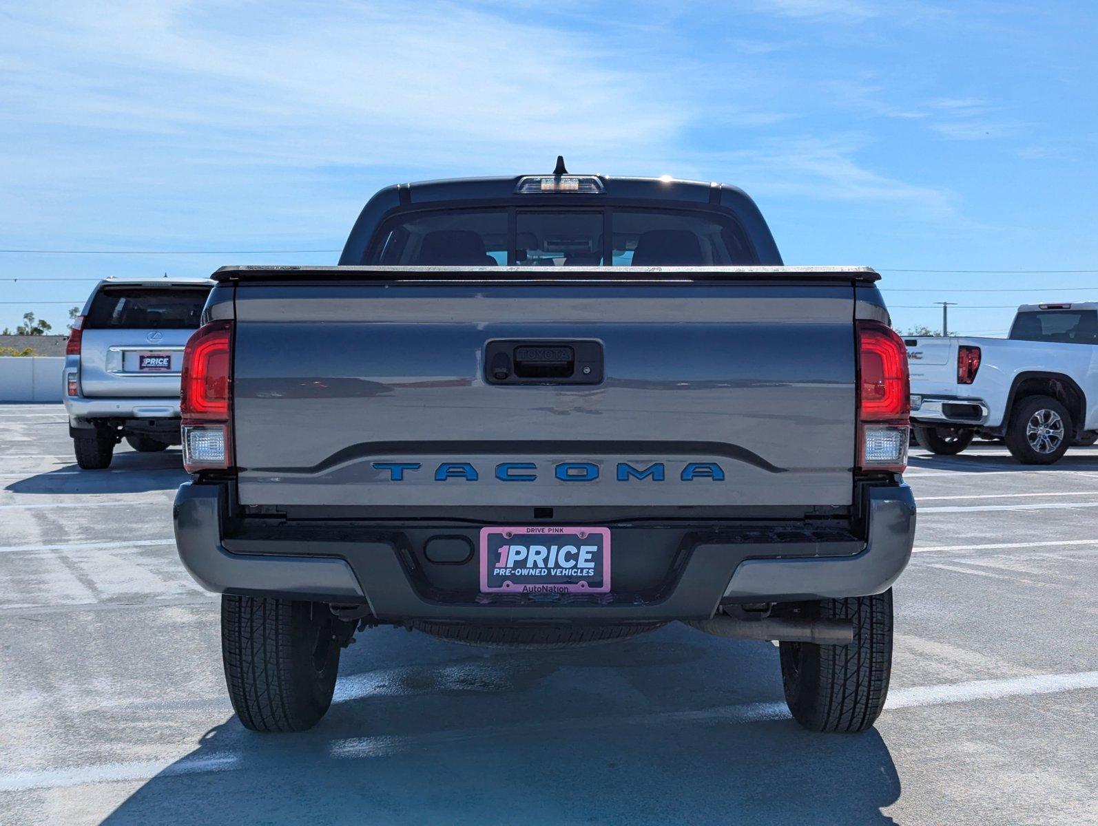 2022 Toyota Tacoma 2WD Vehicle Photo in Ft. Myers, FL 33907