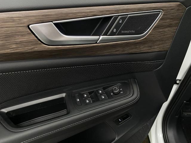 2025 Volkswagen Atlas Vehicle Photo in Appleton, WI 54913