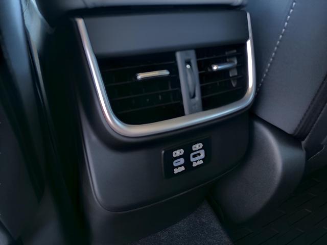 2025 Subaru Outback Vehicle Photo in Green Bay, WI 54304