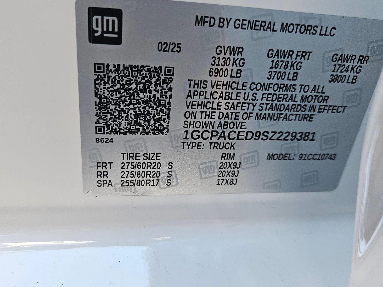 2025 Chevrolet Silverado 1500 Vehicle Photo in MIAMI, FL 33172-3015