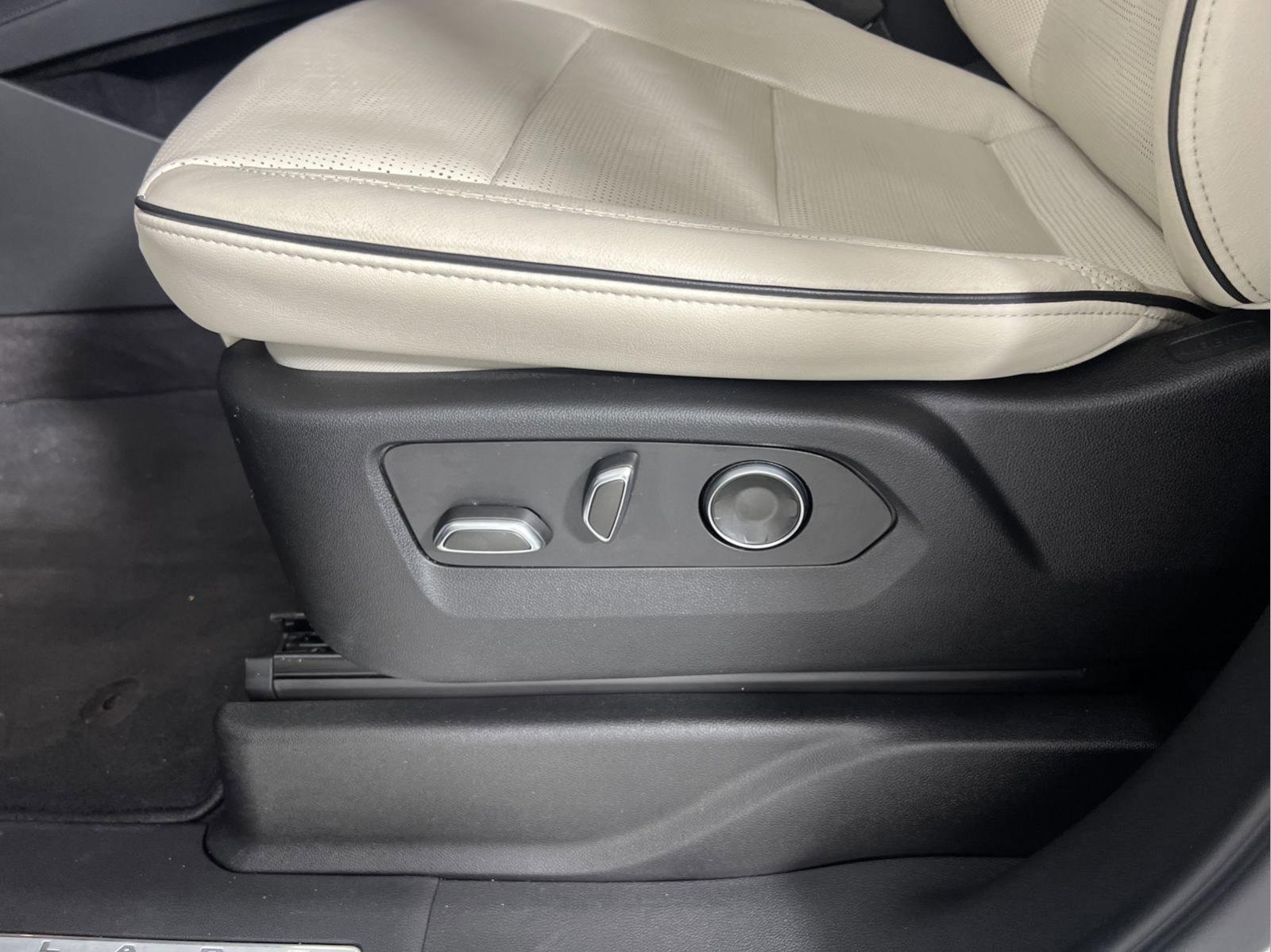 2023 Cadillac Escalade Vehicle Photo in GEORGETOWN, TX 78626-7508