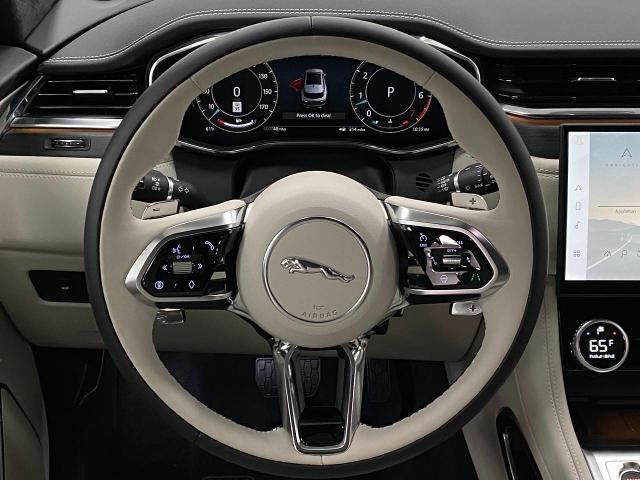 2025 Jaguar F-PACE Vehicle Photo in Appleton, WI 54913