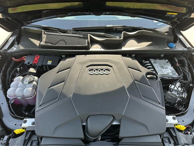 2025 Audi Q7 Vehicle Photo in HOUSTON, TX 77090