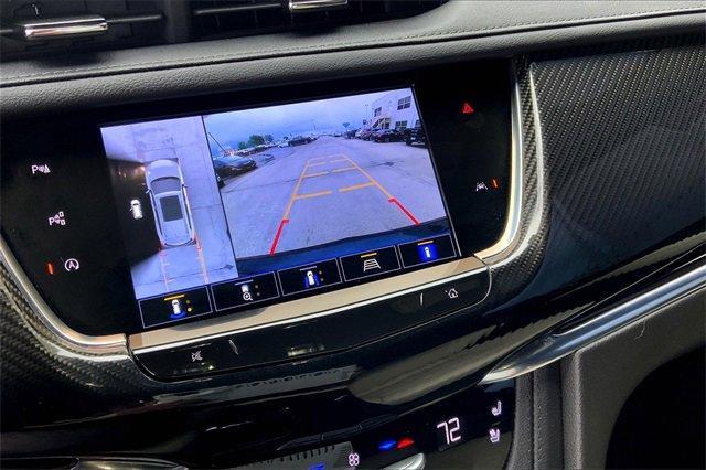 2023 Cadillac XT6 Vehicle Photo in TOPEKA, KS 66609-0000